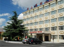 龍象集團,房地產開發 民用房屋建筑 市政公用工程 建筑裝飾裝潢 酒店餐飲 物資貿易 物流倉儲 工藝品