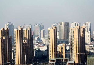 專家 房地產(chǎn)開發(fā)綜合費(fèi)用1㎡不超過2千元,但開發(fā)商賣出去要2萬